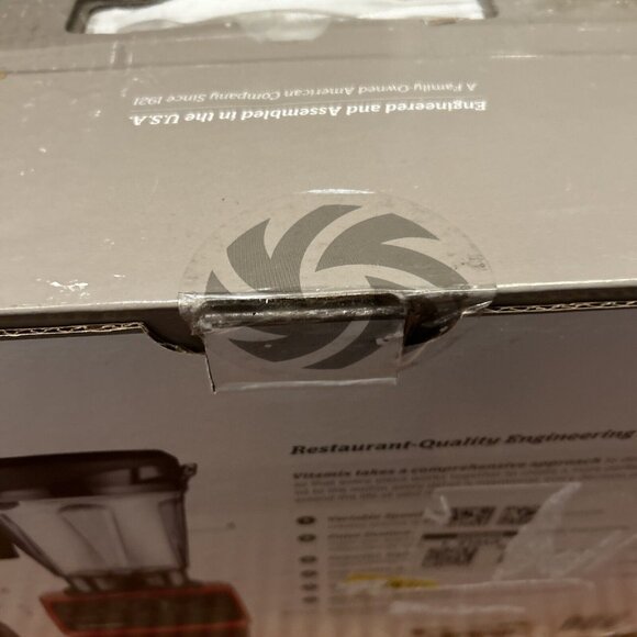 Brand New Vitamix 5300 64oz. Countertop Blender Red Mo:VMO1020 rare model - Picture 10 of 13